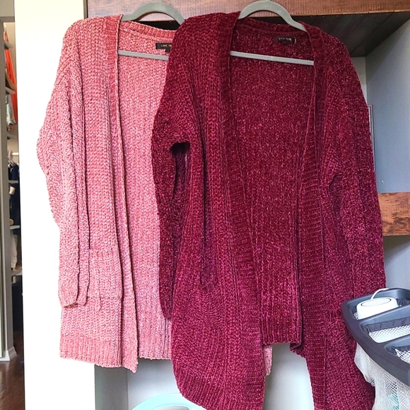 Sweaters - Picture 1 of 1